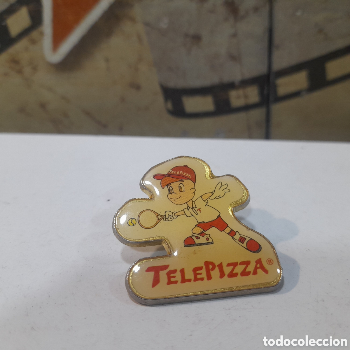 Pins de colecci&oacute;n: Pin de Telepizza tenis - Foto 1