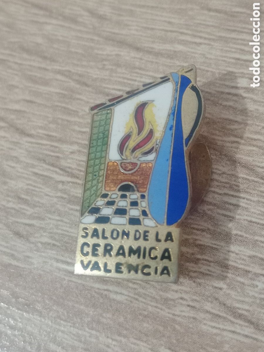 Pins de colecci&oacute;n: Sal&oacute;n de la Cer&aacute;mica de Valencia. Insignia de ojal