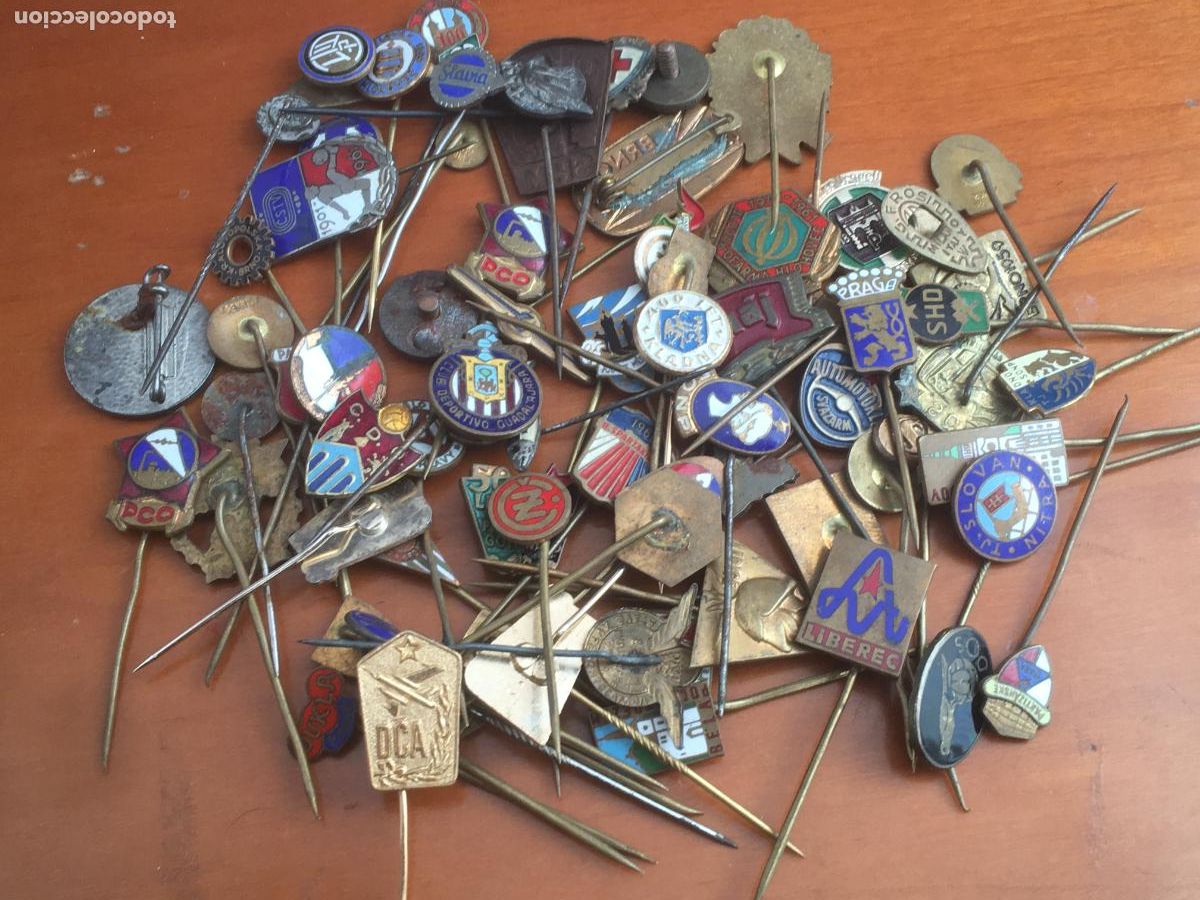 Pins de colecci&oacute;n: interesante lote 79 insignias de aguja y ojal muy antiguas