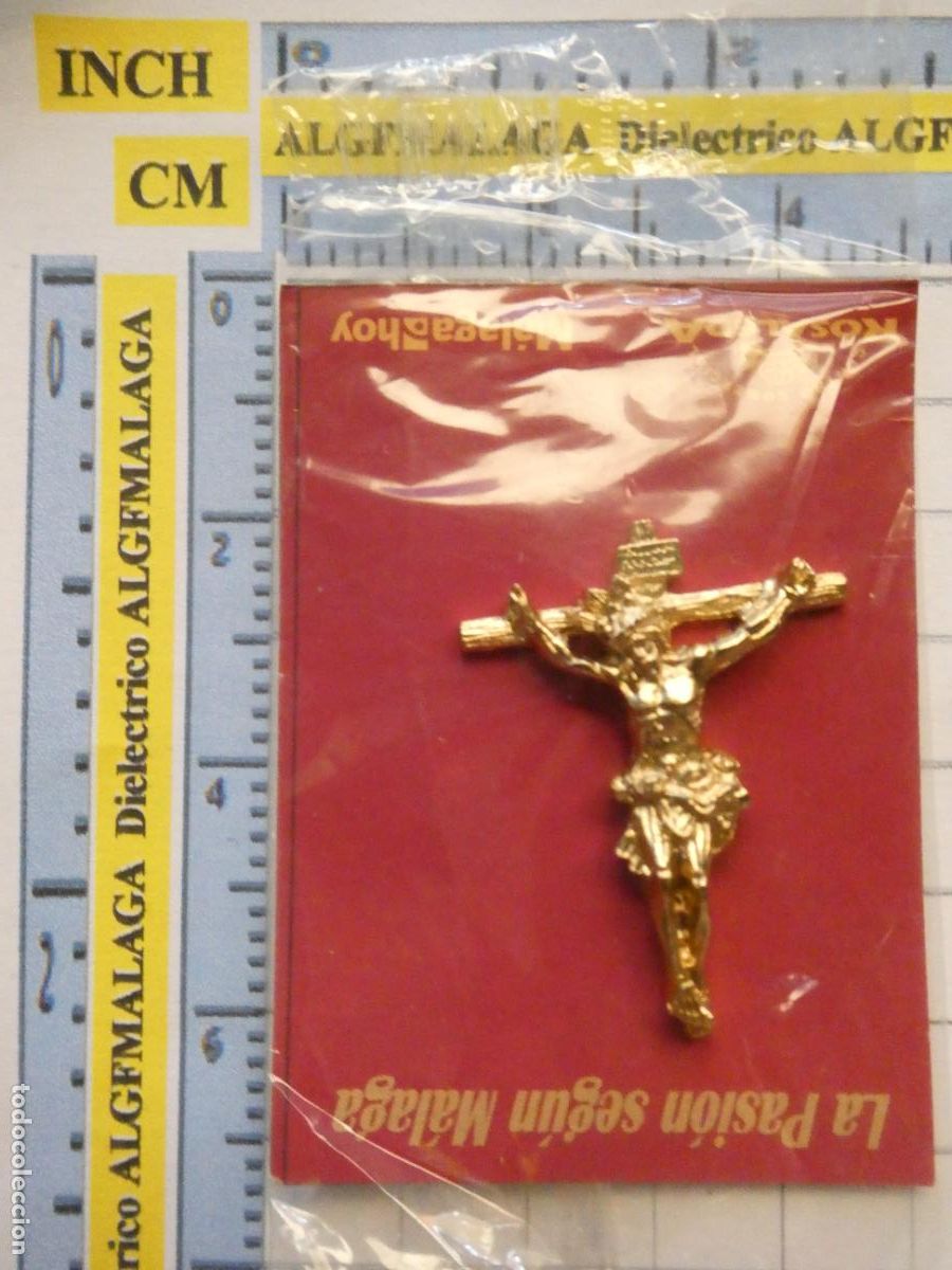 Pins de colecci&oacute;n: INSIGNIA MEDALLITA RELIGIOSA SEMANA SANTA DE M&Aacute;LAGA HERMANDAD COFRAD&Iacute;A. CRISTO CRUCIFIXI&Oacute;N