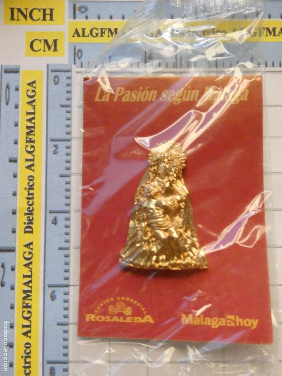 Pins de colecci&oacute;n: INSIGNIA MEDALLITA RELIGIOSA SEMANA SANTA DE M&Aacute;LAGA HERMANDAD COFRAD&Iacute;A. CRISTO YACENTE