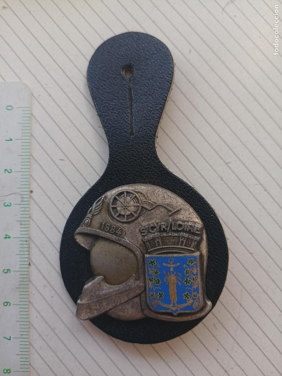 Pins de colecci&oacute;n: FRANCIA, PEPITO / INSIGNIA DE BOMBEROS FRANCESA SAPEURS POMPIERS St. Cyr sur Loire, Drago Paris