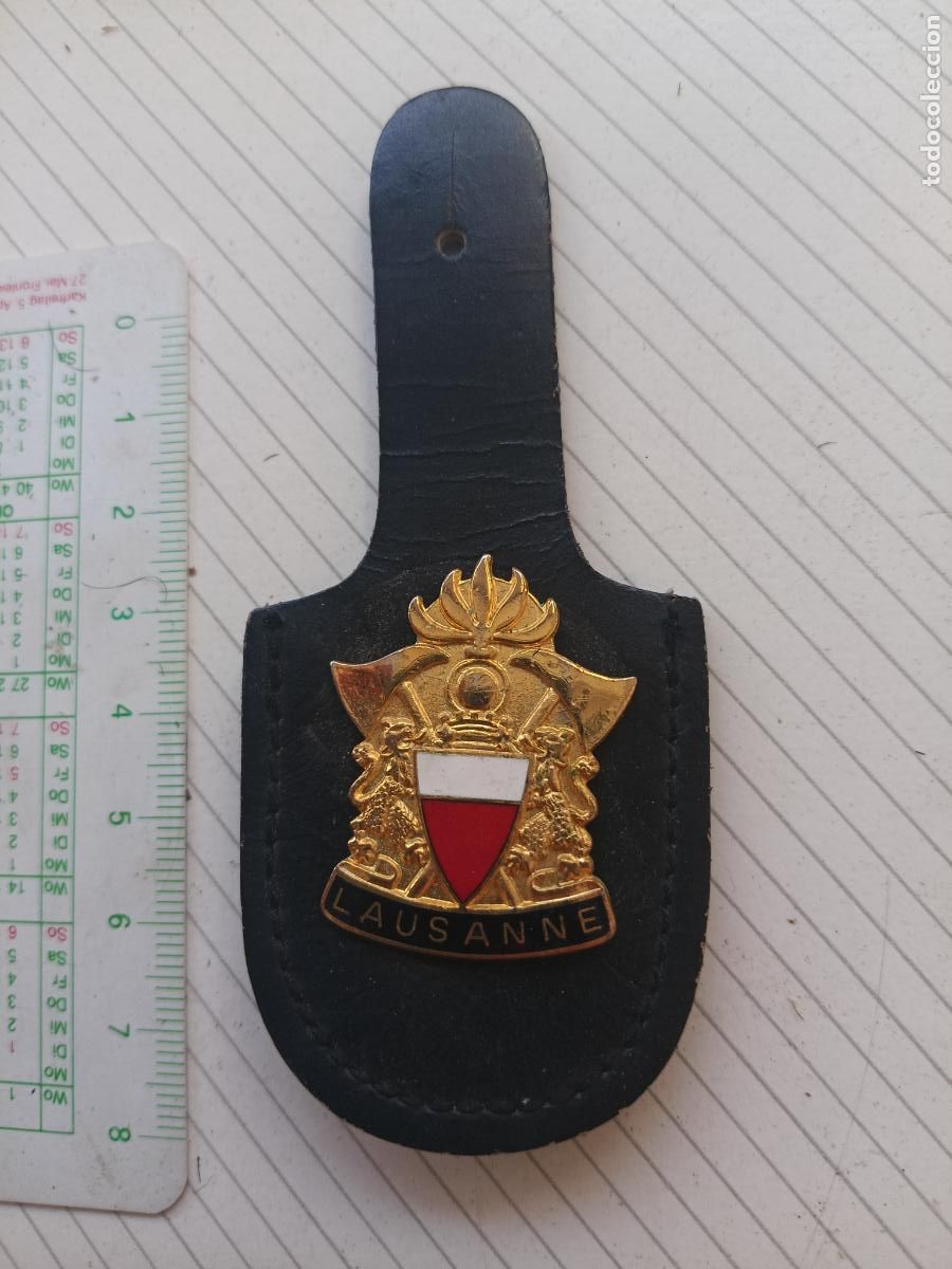 Pins de colecci&oacute;n: Suiza, Lausanne. Insignia de bomberos