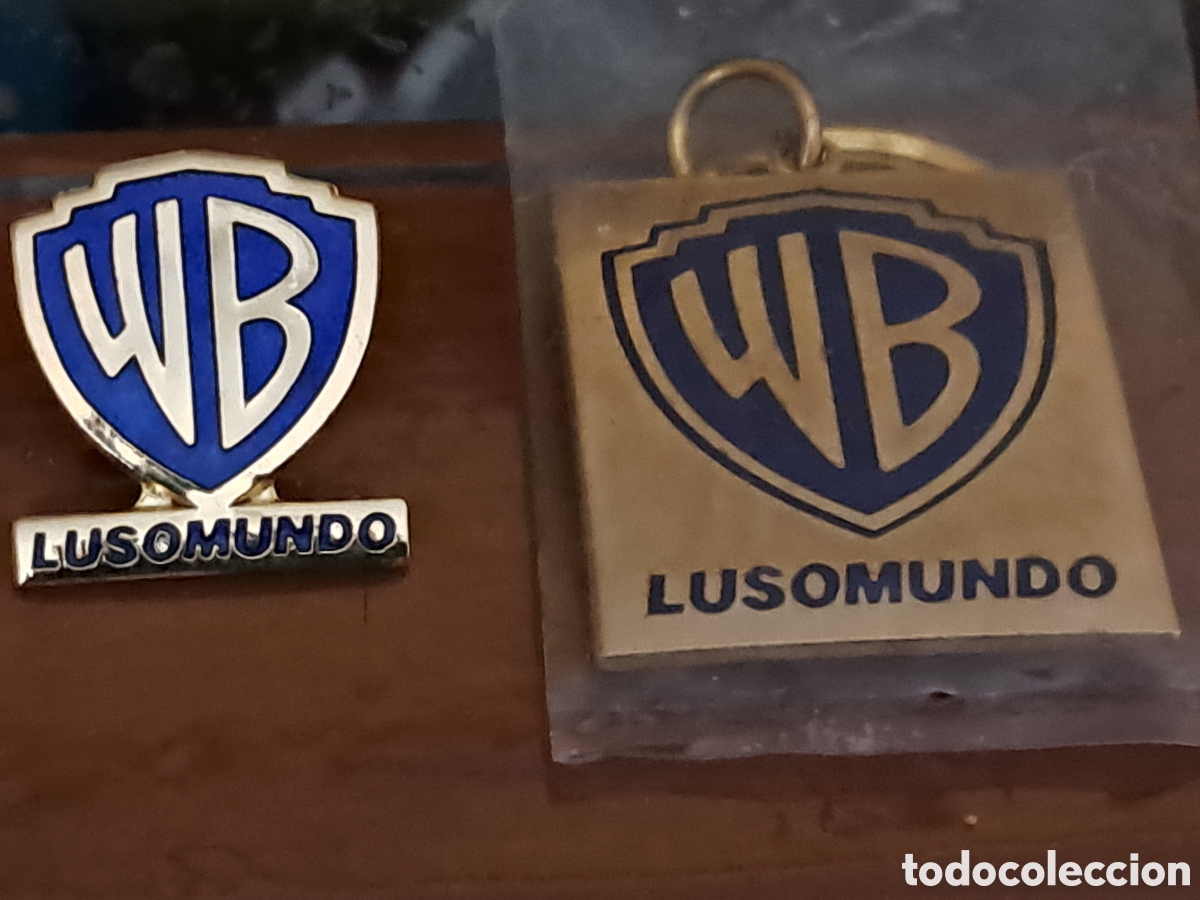 Pins de colecci&oacute;n: Llavero y pin Lusomundo - Foto 1