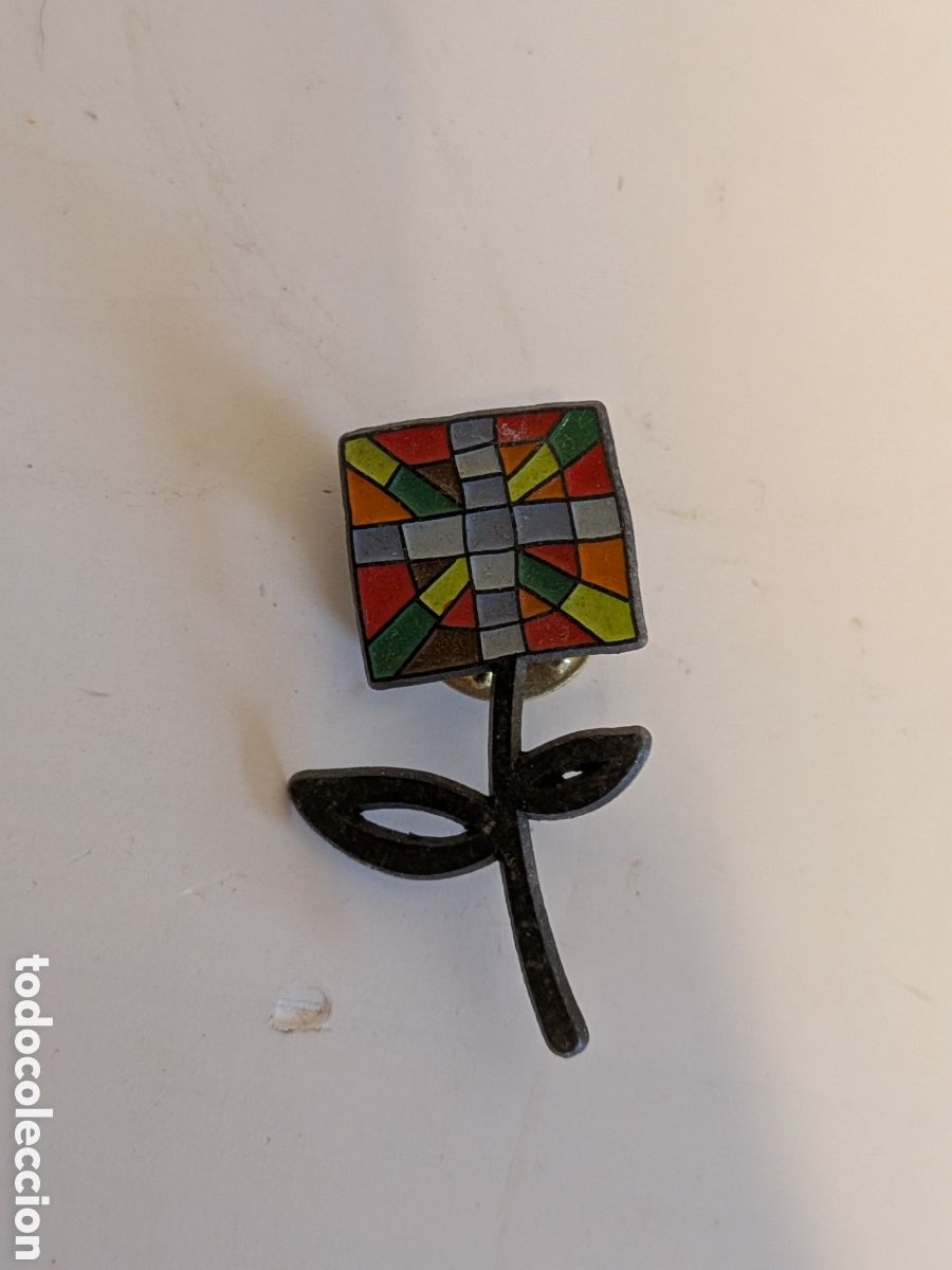 Pins de colecci&oacute;n: Pin Original Herri Batasuna (HB) - Dise&ntilde;o Flor Aberri Egunda -