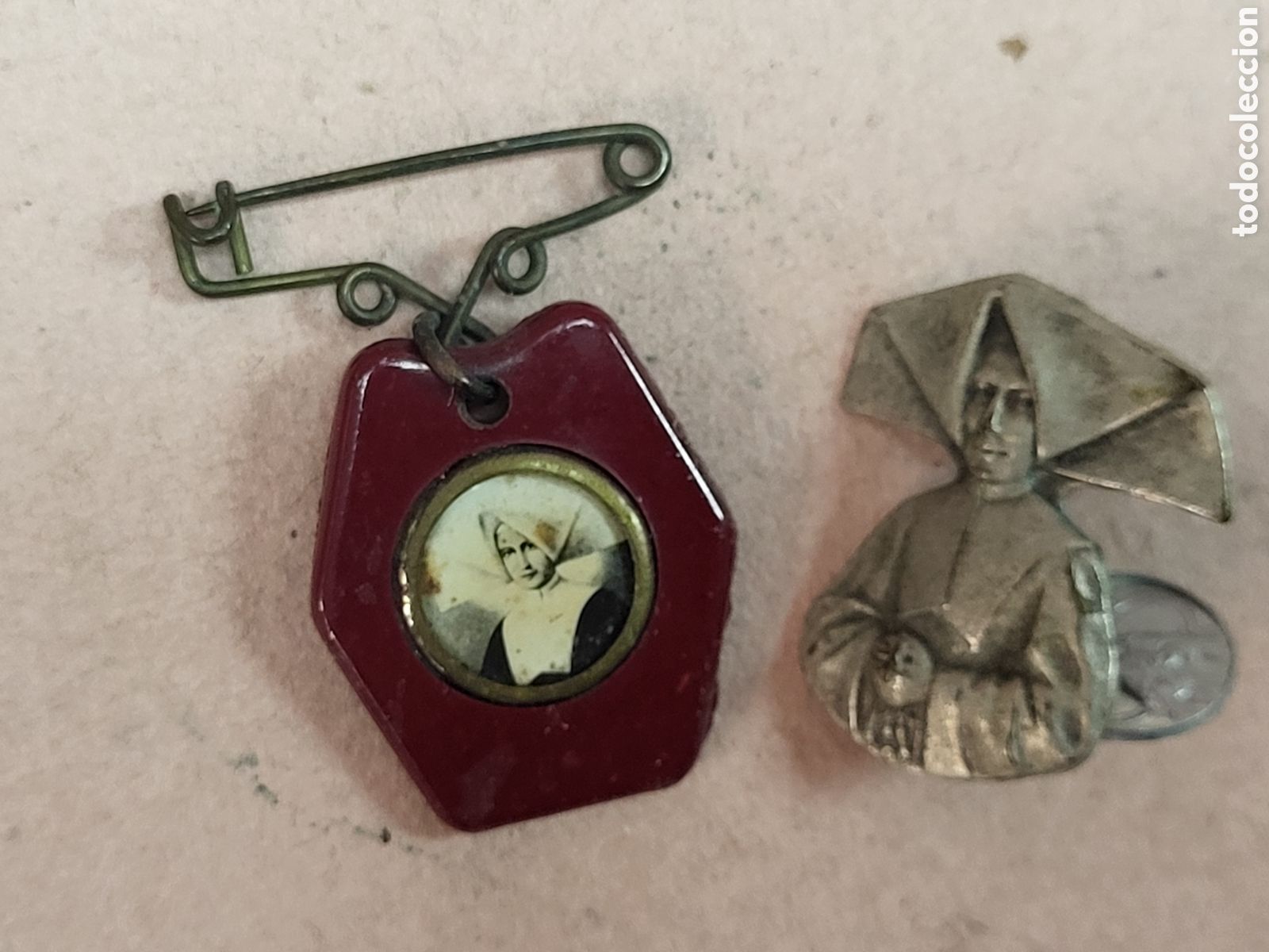 Pins de colecci&oacute;n: ANTIGUO PIN EMBLEMA INSIGNIA MONJA RELIGIOSA