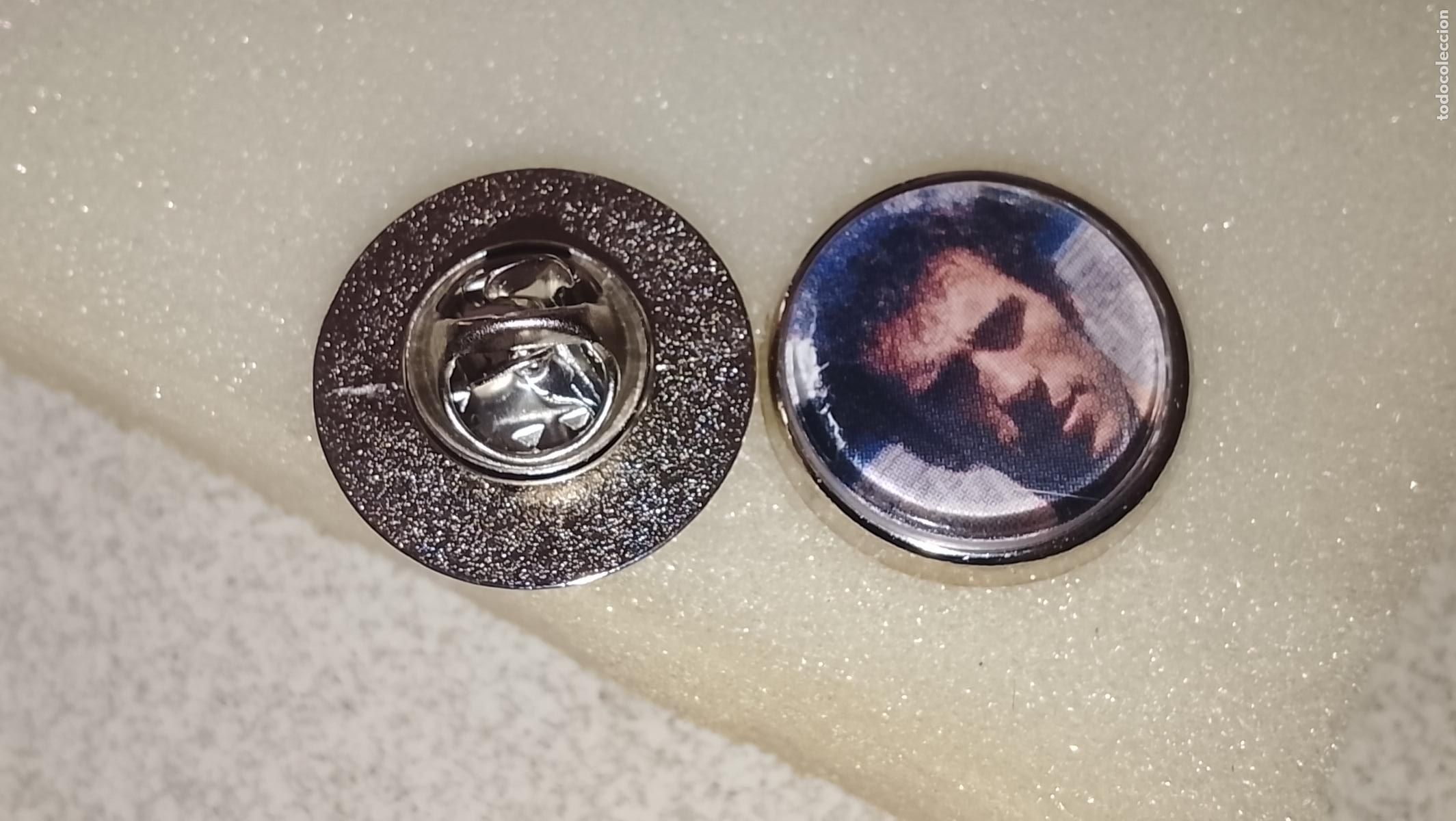 Pins de colecci&oacute;n: PIN REDONDO METAL - JUGADOR AMANCIO AMARO FUTBOL REAL MADRID