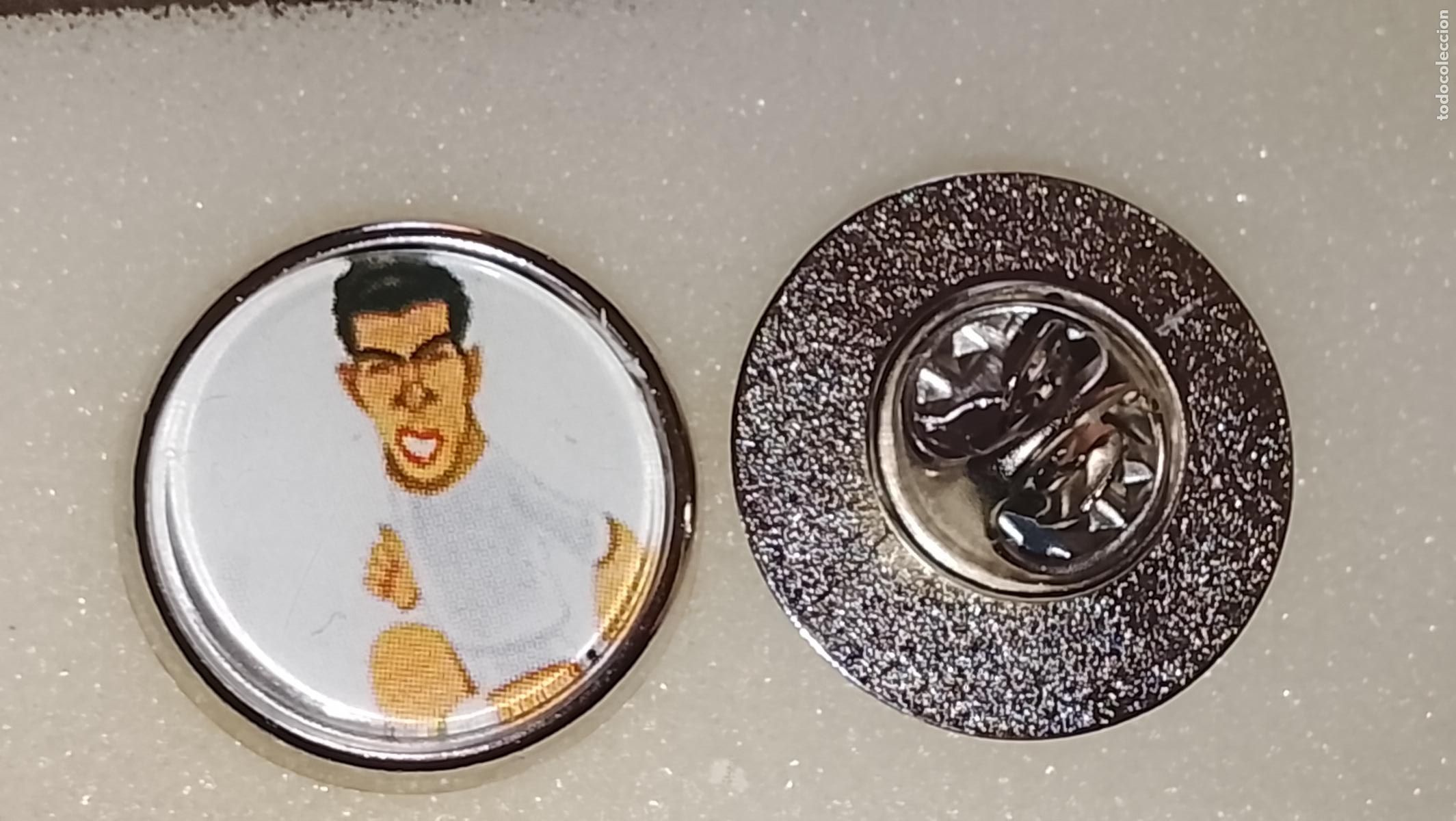 Sammlung von Pins: PIN REDONDO METAL - FUTBOL REAL MADRID IMAGENES CAJAS DE CERILLAS Y FOSFOROS Y ASES DEL FUTBOL