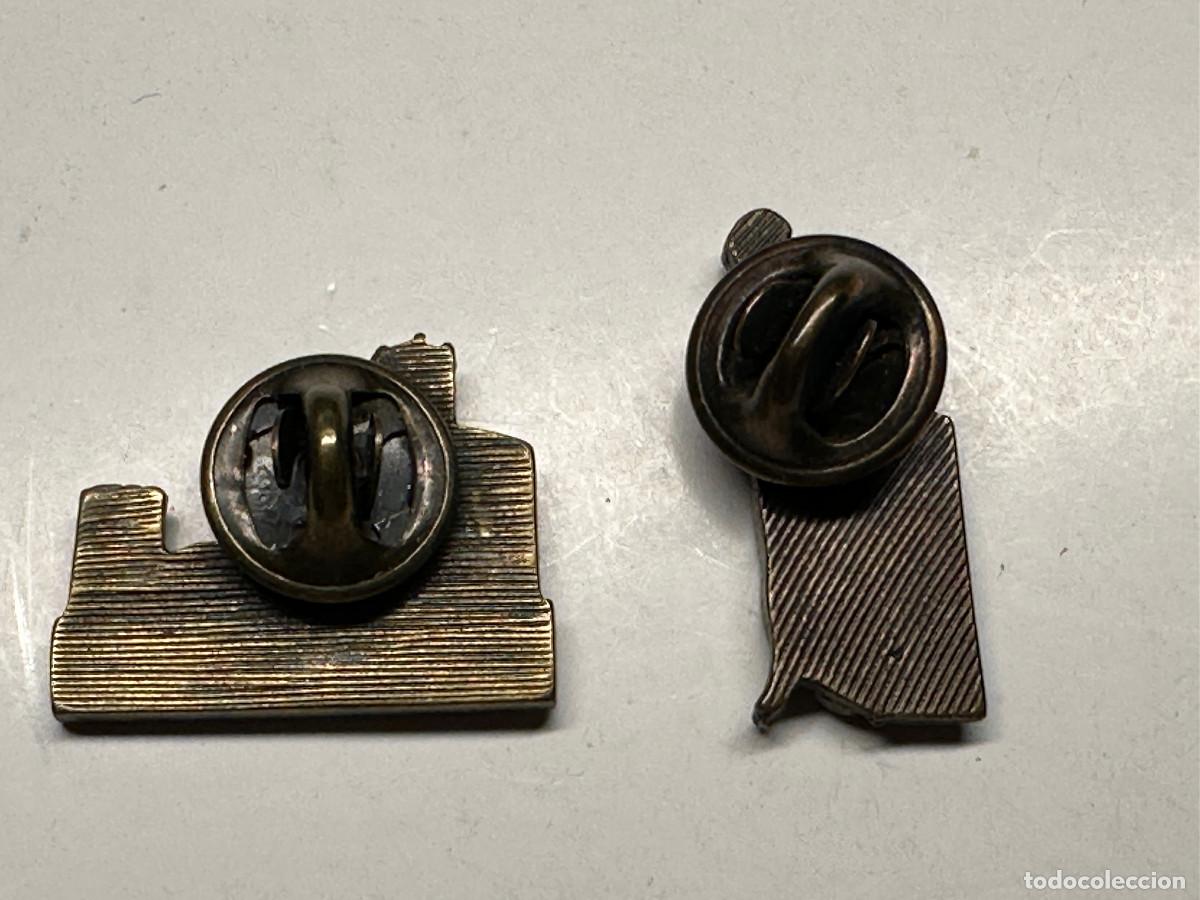 Pins de colecci&oacute;n: 2 PINS DE LOS MONUMENTOS DE ANTEQUERA - Foto 2