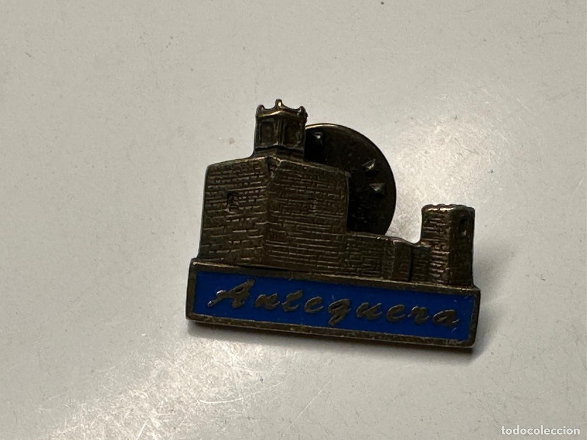 Pins de colecci&oacute;n: 2 PINS DE LOS MONUMENTOS DE ANTEQUERA - Foto 6