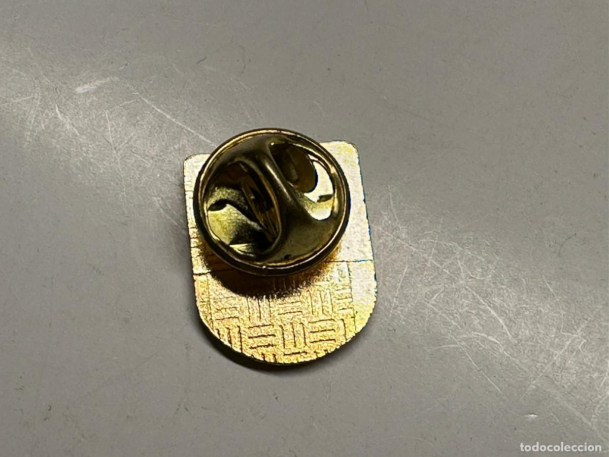 Pins de colecci&oacute;n: PIN ESCUDO DE BENALM&Aacute;DERNA - Foto 2