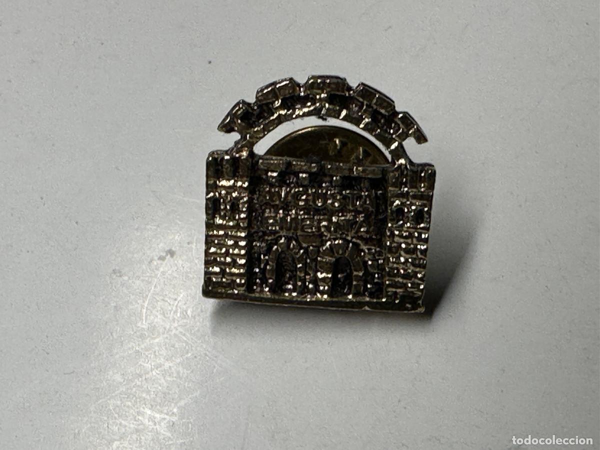 Pins de colecci&oacute;n: PIN DE AGUSTA EMERITA - MERIDA - Foto 1