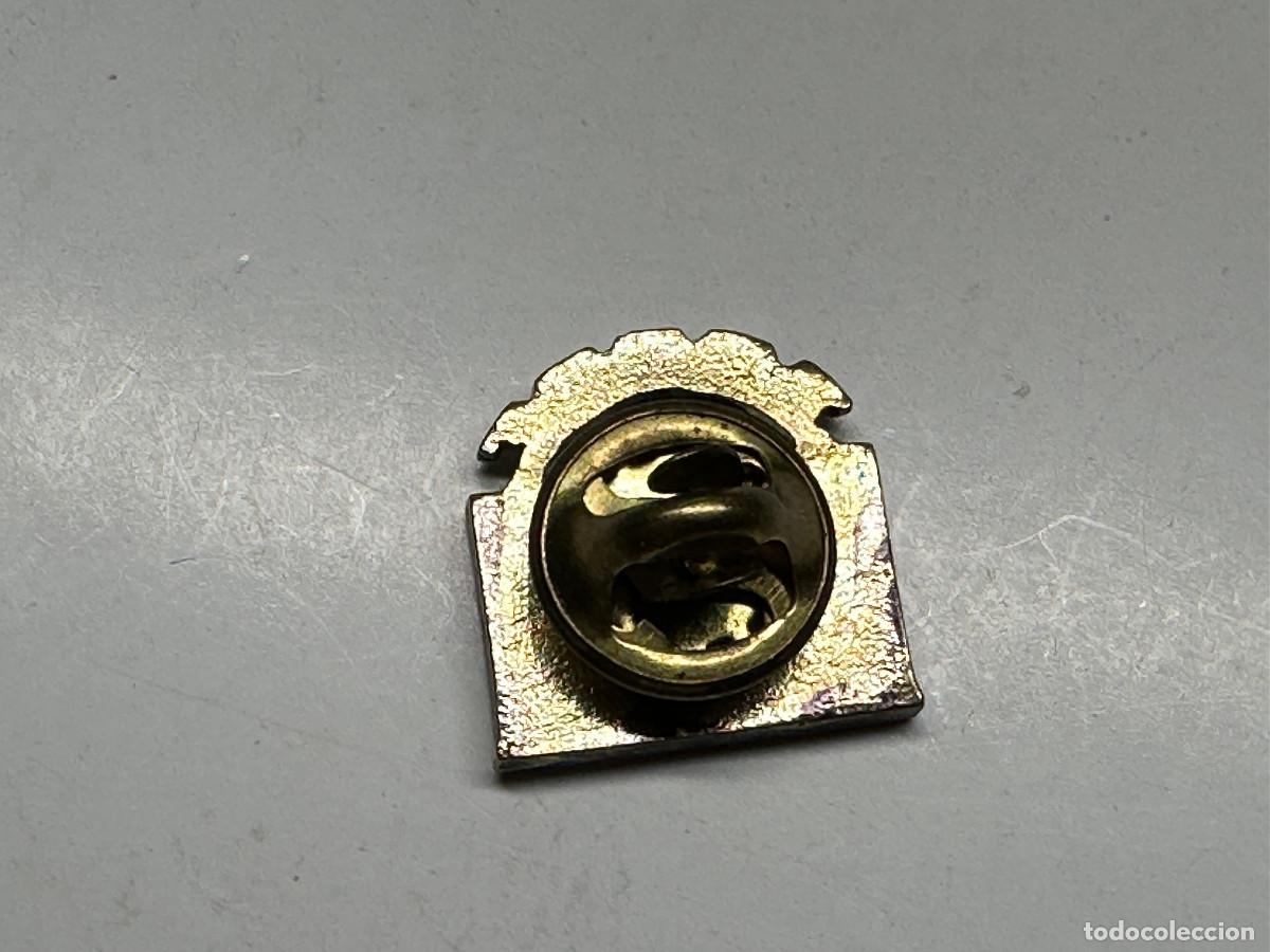 Pins de colecci&oacute;n: PIN DE AGUSTA EMERITA - MERIDA - Foto 2