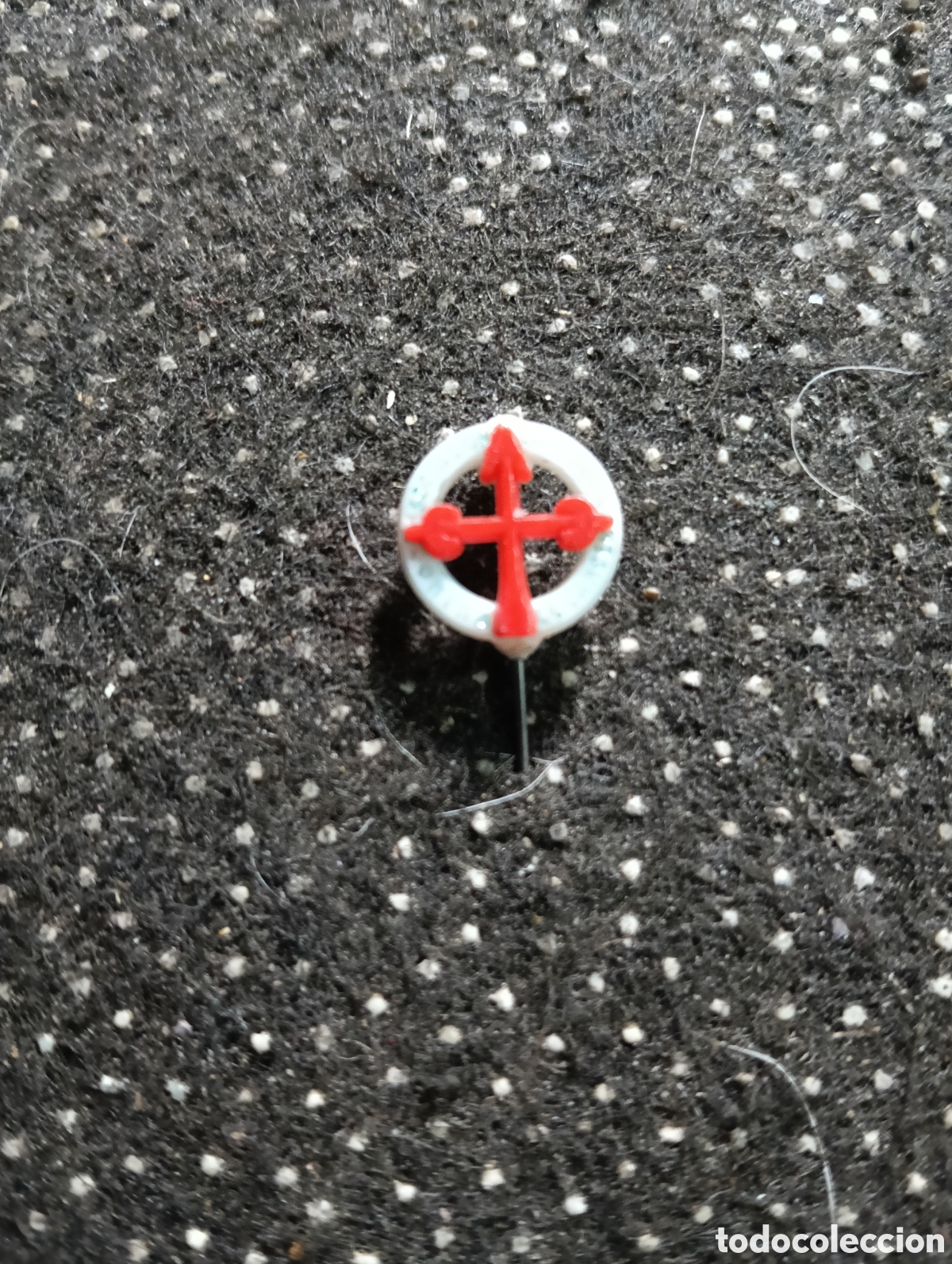Pins de colecci&oacute;n: Antiguo&nbsp;Pin de la Orden de Santiago, una orden religiosa y militar fundada en el siglo XII.
