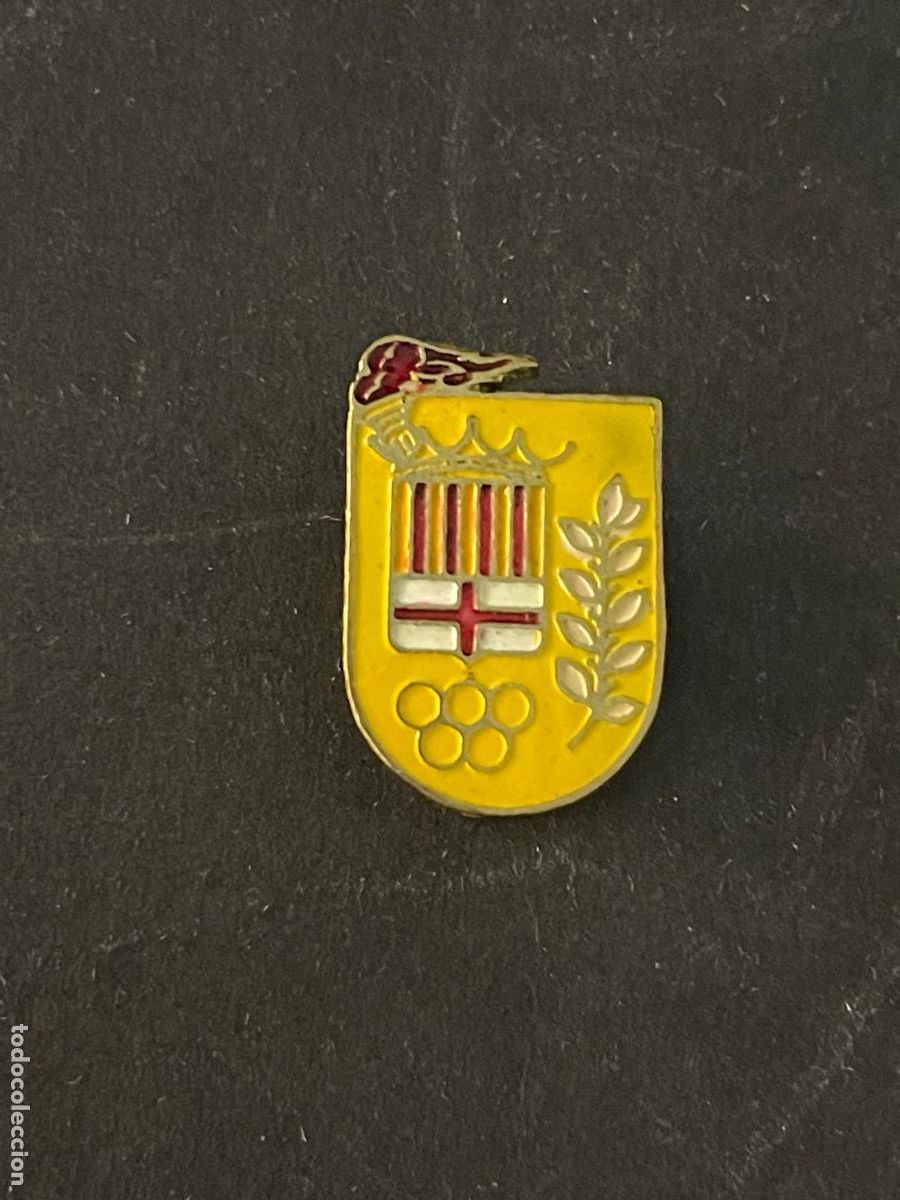 Pins de colecci&oacute;n: ANTIGUA INSIGNIA A&Ntilde;OS 50 OJAL AROS OLIMPICOS - ANTORCHA - BARRCELONA