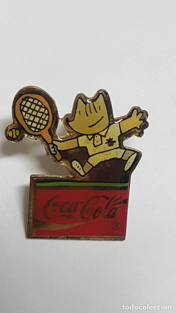 Pins de colecci&oacute;n: Pins: Cobi tenista, Coca Cola. Mascota de las Olimpiadas de Barcelona 1992