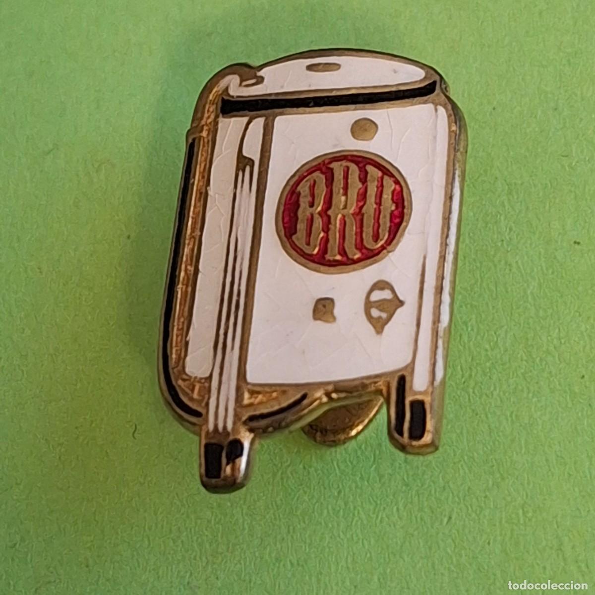 Pin's de collection: BRU LAVADORA LAVADORAS ELECTRODOMESTICOS - ANTIGUA INSIGNIA OJAL