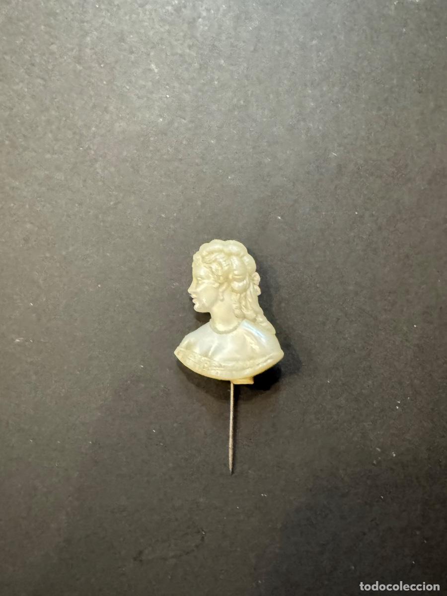 Pins de colecci&oacute;n: AGUJA AMBICIOSA LINDA DARNELL PUBLICIDAD 20 TH. CENTURI FOX -ORIGINAL (G)