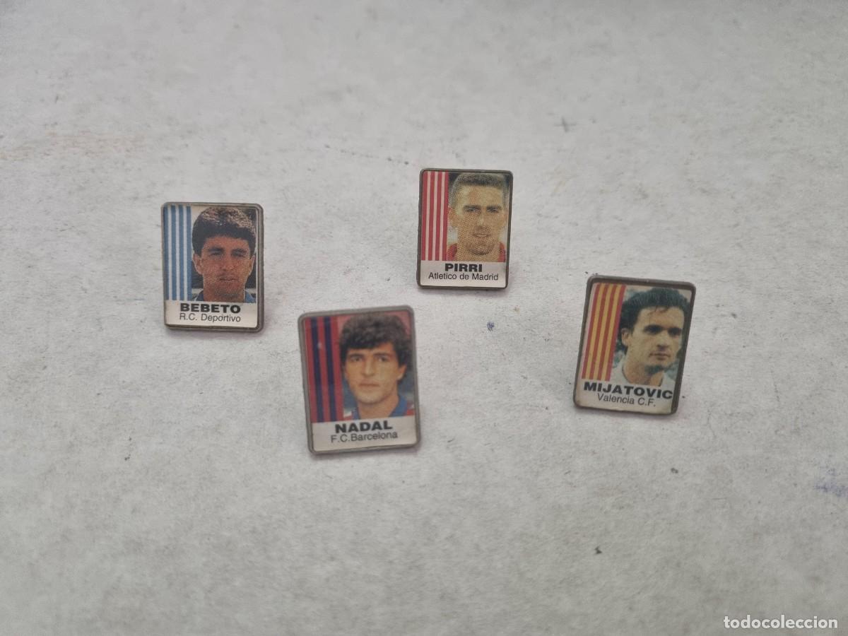 Pins de colecci&oacute;n: Lote de 4 pines de jugadores de futbol