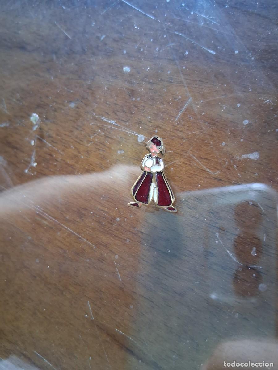 Pins de colecci&oacute;n: Insignia pins broche o emblema hombre arabe aladdin ?