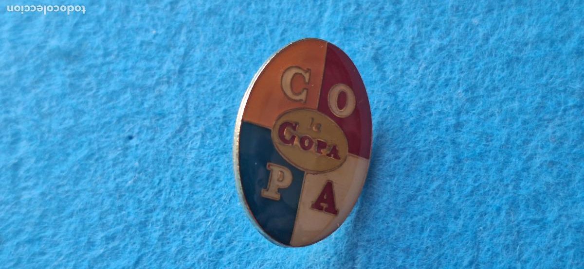 Pins de colecci&oacute;n: Antiguo Pin. La Copa. Danone. Postres y helados. - Foto 4