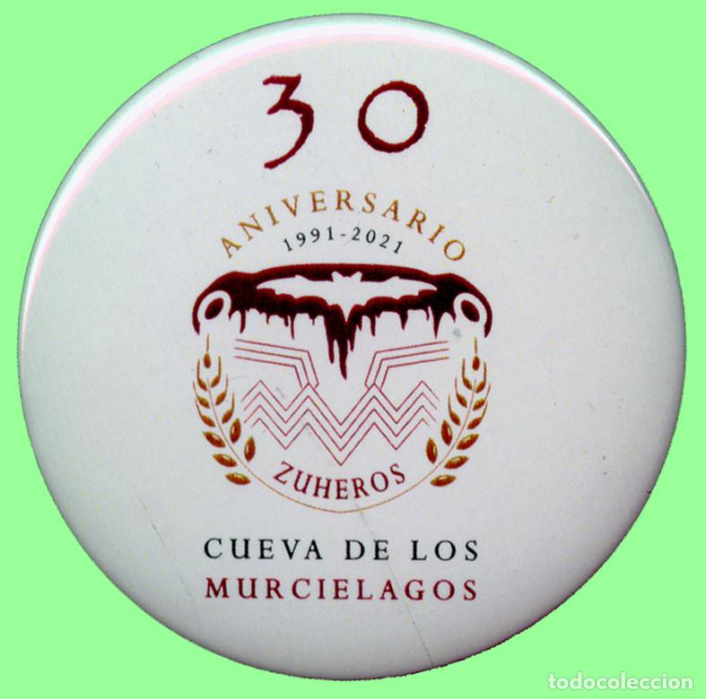 Pins de colecci&oacute;n: CHAPA 30 ANIVERSARIO CUEVA DE LOS MURCI&Eacute;LAGOS - ZUHEROS (C&Oacute;RDOBA) ESPELEOLOGIA