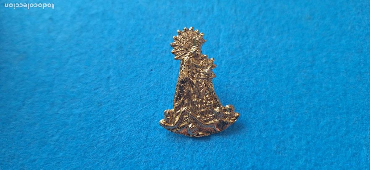 Pins de colecci&oacute;n: Pin. Pins. Imagen religiosa. Virgen del Pilar. Dorado