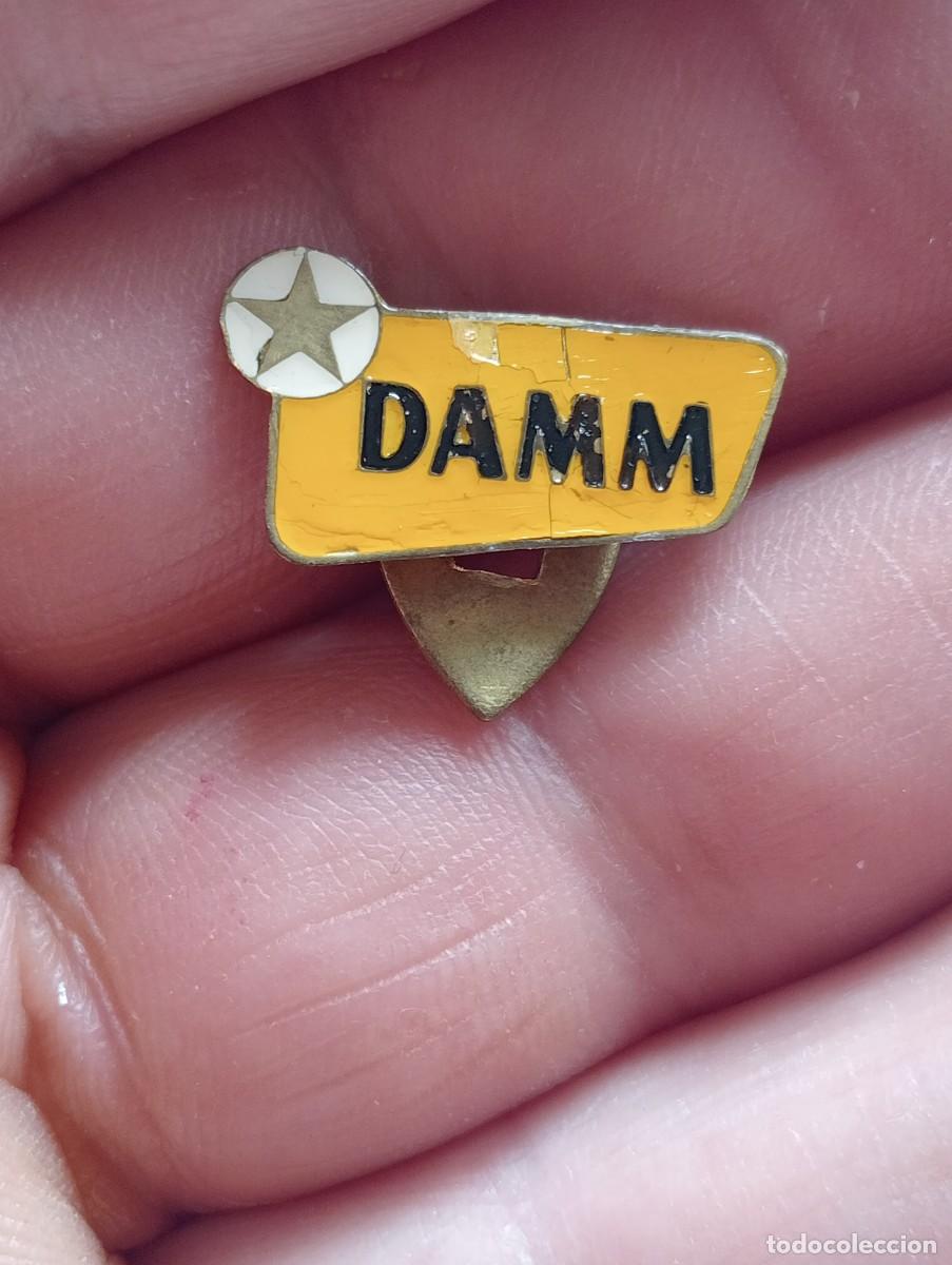 Pins de colecci&oacute;n: INSIGNIA CERVEZA DAMM PINS SOLAPA TEMA BEBIDAS ALCOHOL