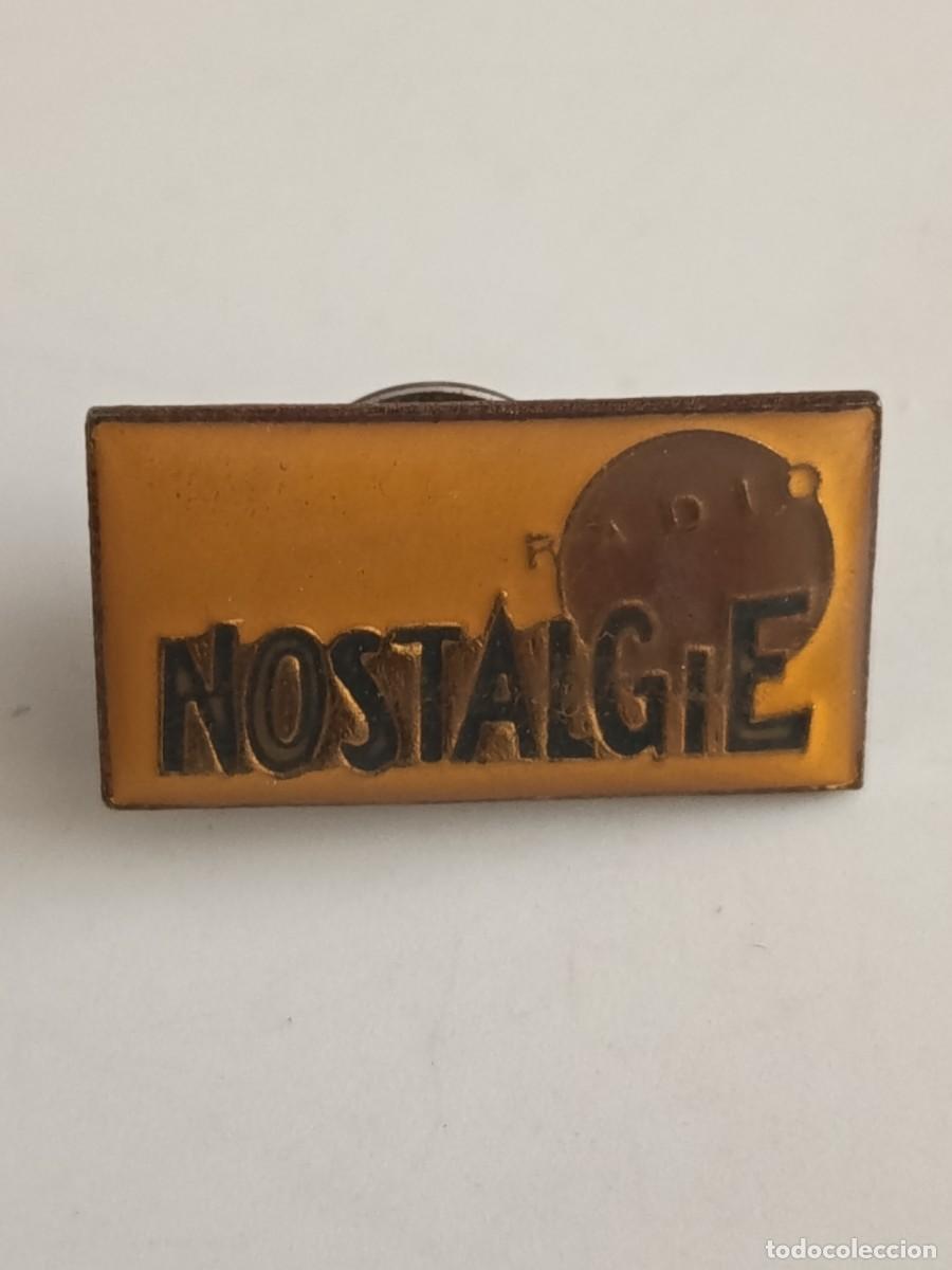 Pins de colecci&oacute;n: PINS RADIO NOSTALGIE EL DE LA IMAGEN