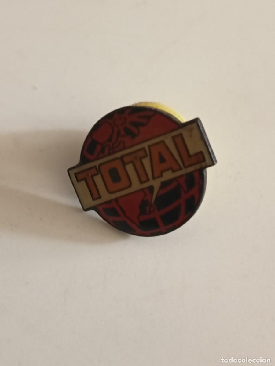 Pins de colecci&oacute;n: PINS LUBRICANTES TOTAL EL DE LA IMAGEN