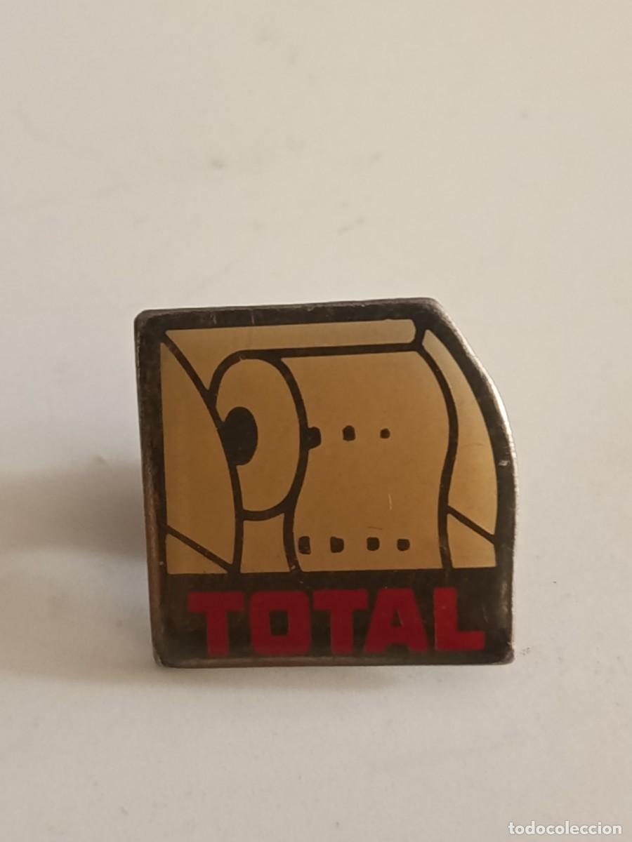 Pins de colecci&oacute;n: PINS LUBRICANTES TOTAL EL DE LA IMAGEN