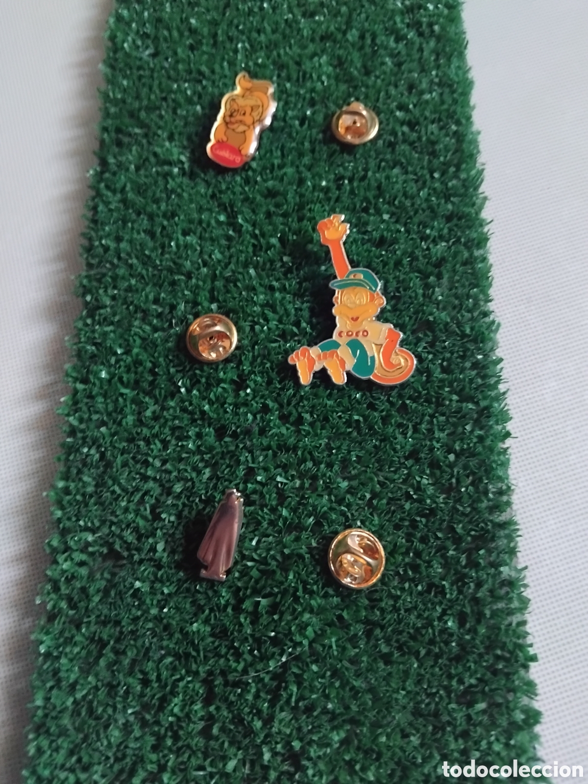 Pins de colecci&oacute;n: Lote de 3 pines antiguos a&ntilde;os 90
