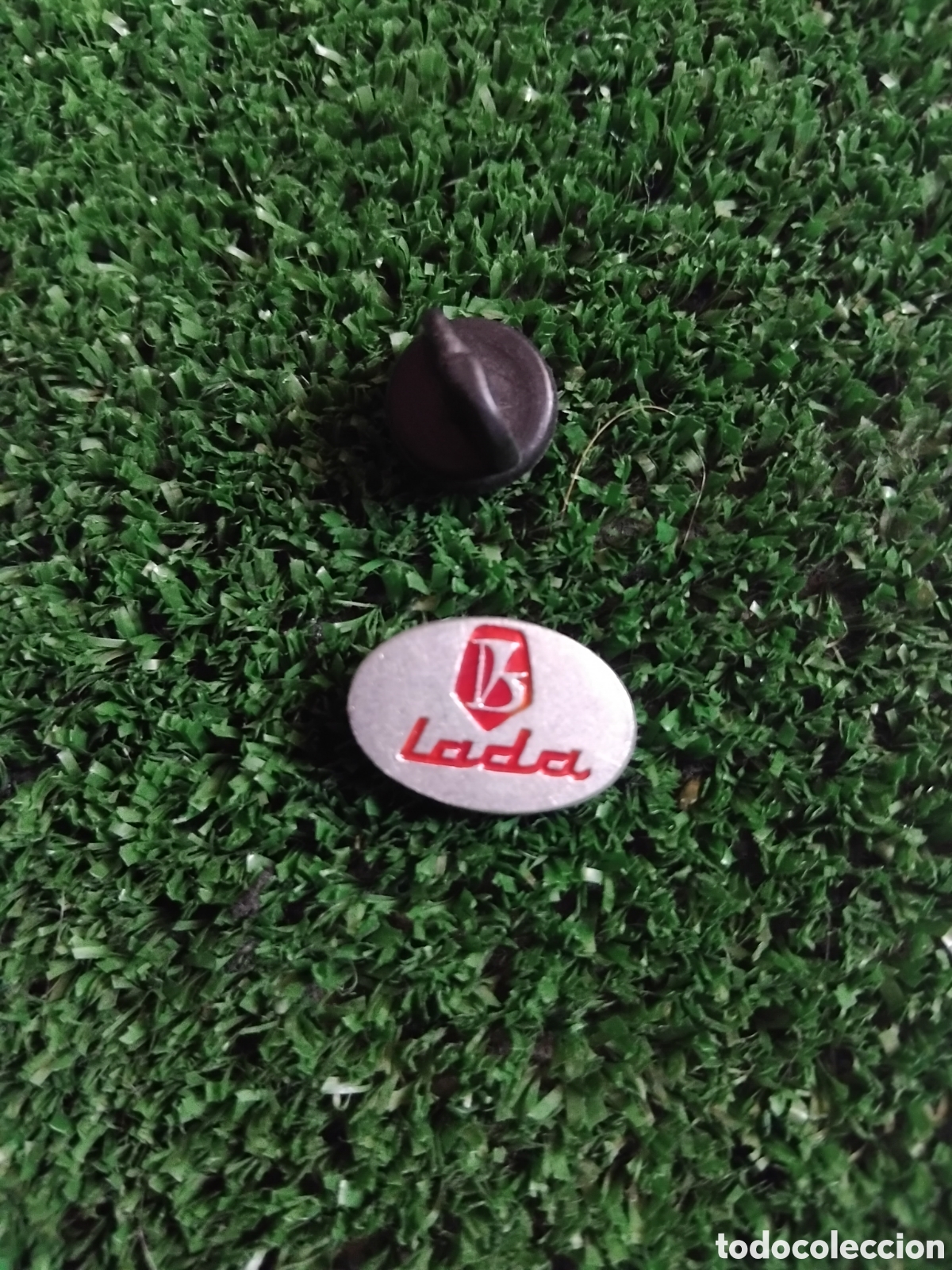 Pins de colecci&oacute;n: Pin autom&oacute;vil Lada (Rusia)