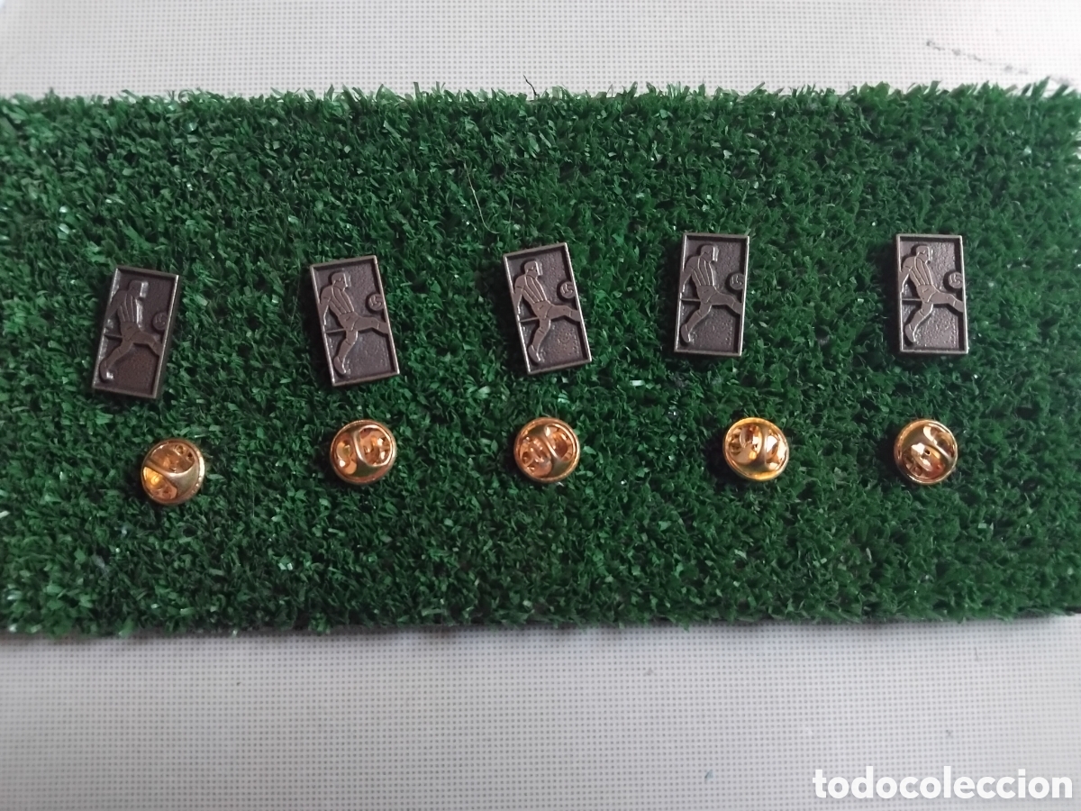 Pins de colecci&oacute;n: Lote de 5 pins de jugadores