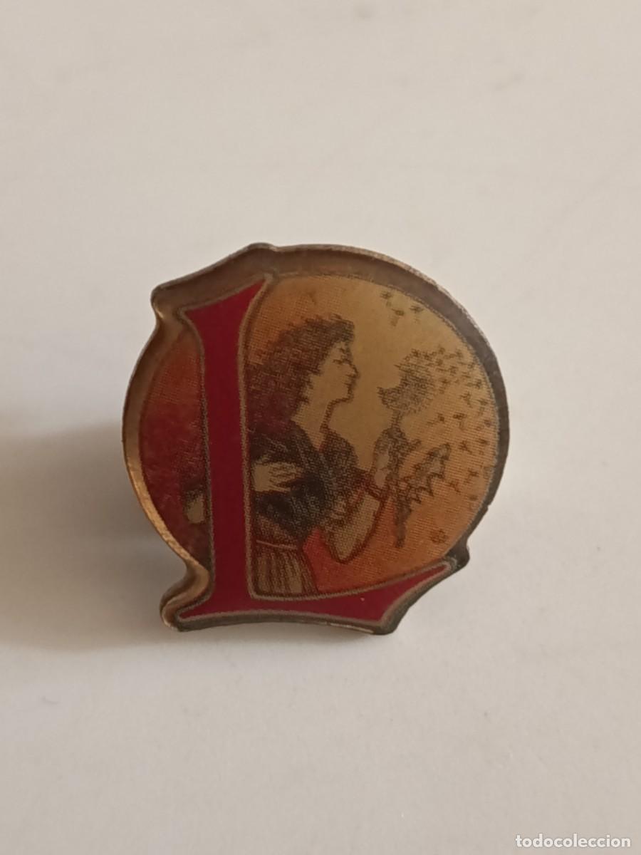 Pins de colecci&oacute;n: PINS L EL DE LA IMAGEN