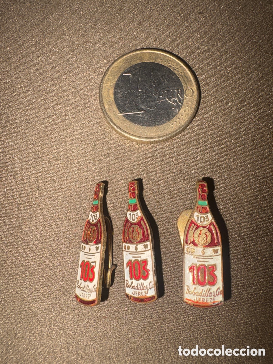 Pins de colecci&oacute;n: Lote de 3 Antigua Insignia de ojal para solapa BRANDY BOBADILLA 103 pin pins broche insignias CO&Ntilde;AC