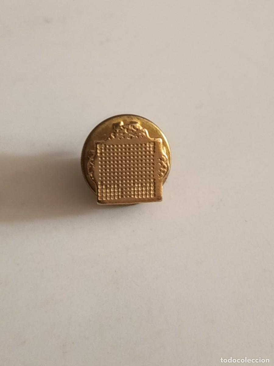 Pins de colecci&oacute;n: PINS A IDENTIFICAR EL DE LA IMAGEN