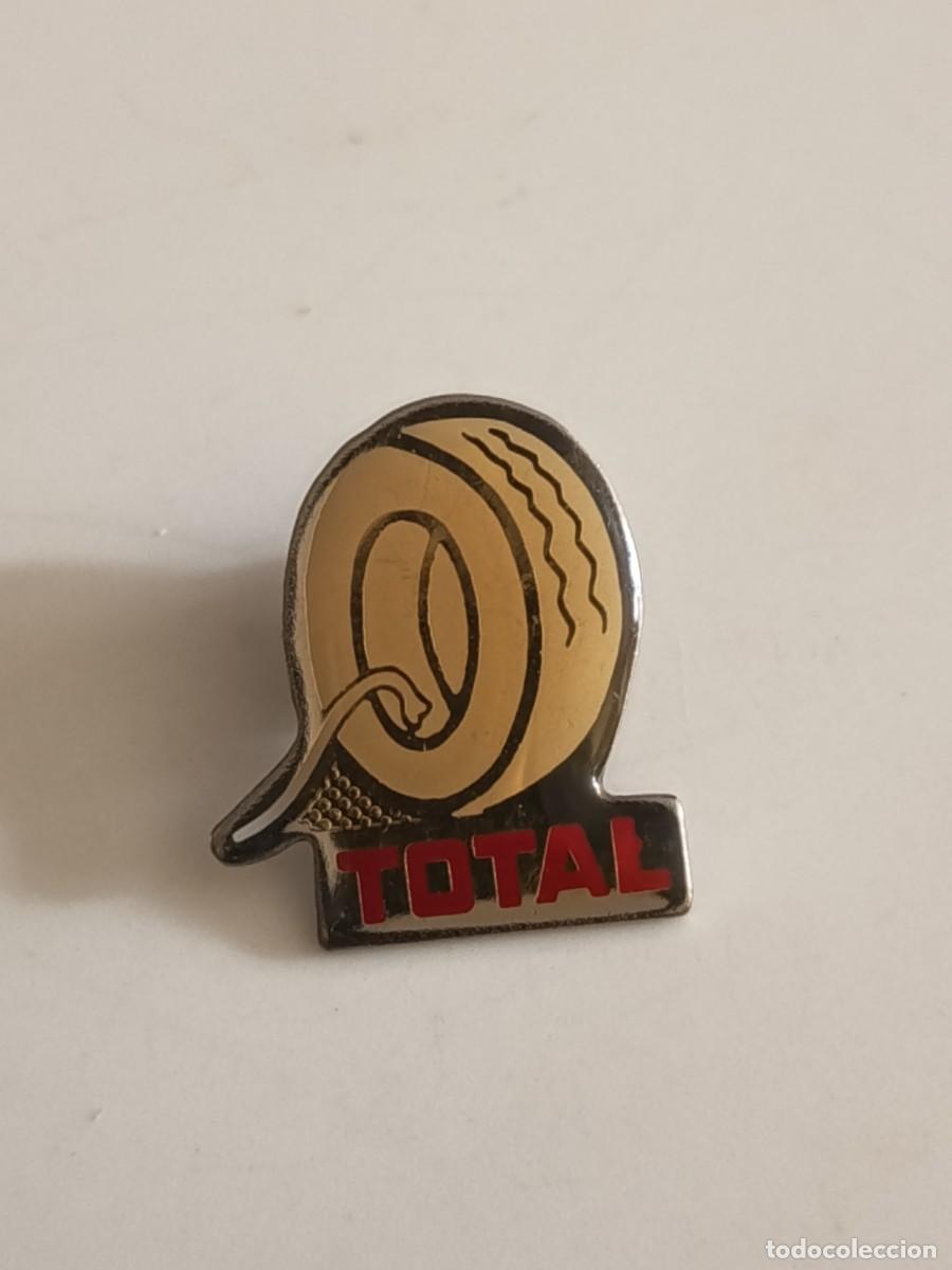 Pins de colecci&oacute;n: PINS LUBRICANTES TOTAL EL DE LA IMAGEN