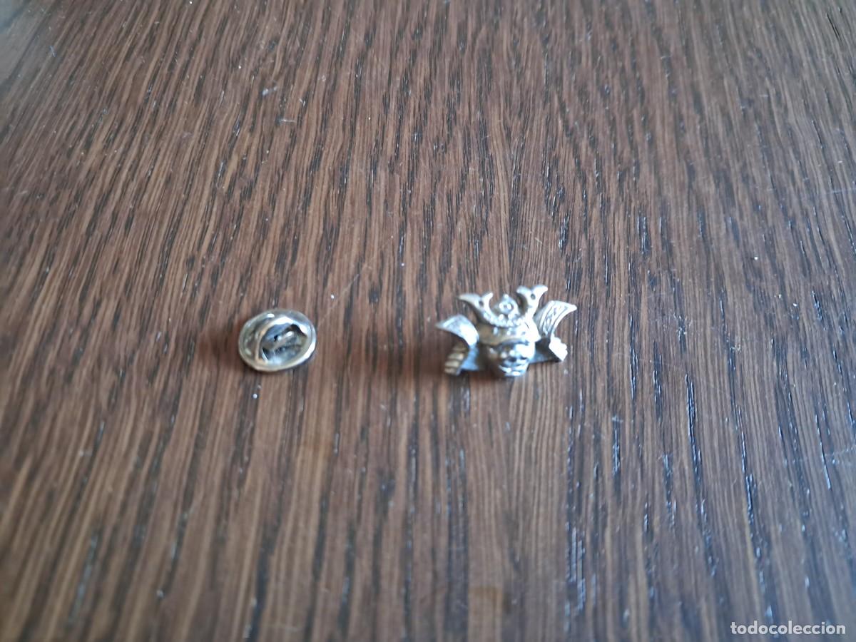 Pins de colecci&oacute;n: pin de metal, guerrero Mongol.
