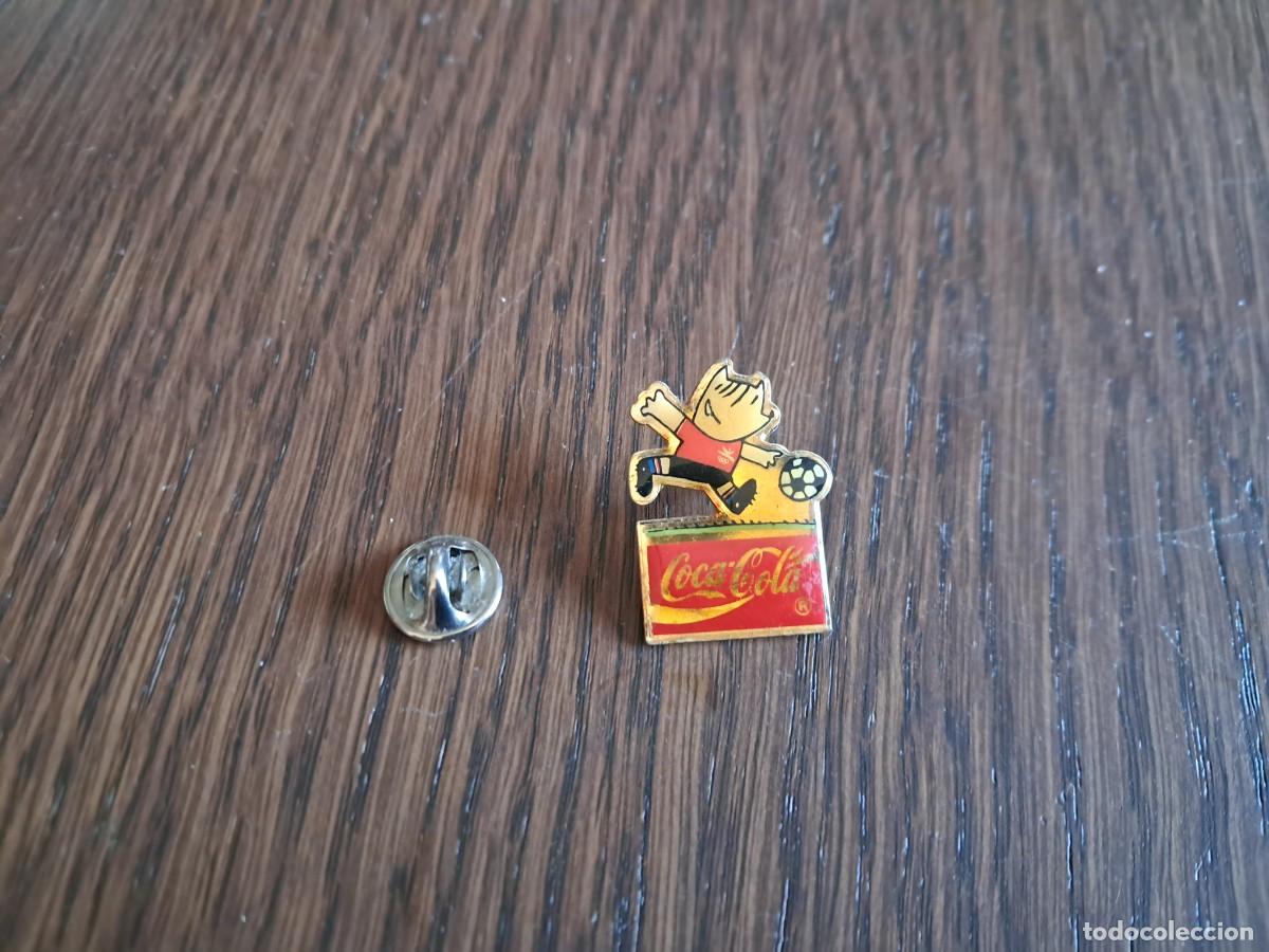 Pins de colecci&oacute;n: pin de publicidad, coca cola, Cobi, mascota juegos ol&iacute;mpicos. futbol.