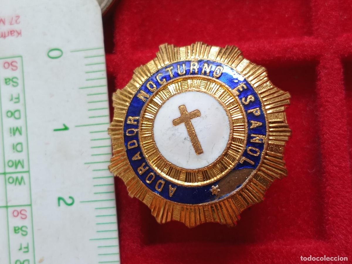 Pins de colecci&oacute;n: Adoraci&oacute;n Noctura. Insignia adorador nocturno espa&ntilde;ol