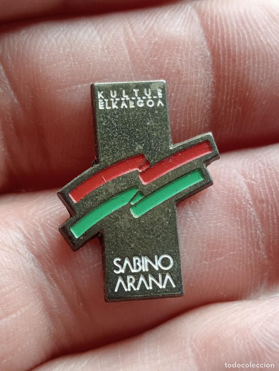 Pins de colecci&oacute;n: PINS POL&Iacute;TICA Y SINDICATOS FUNDACI&Oacute;N SABINO ARANA EUSKADI KULTUR ELKARTEA PNV INSIGNIA PAIS VASCO