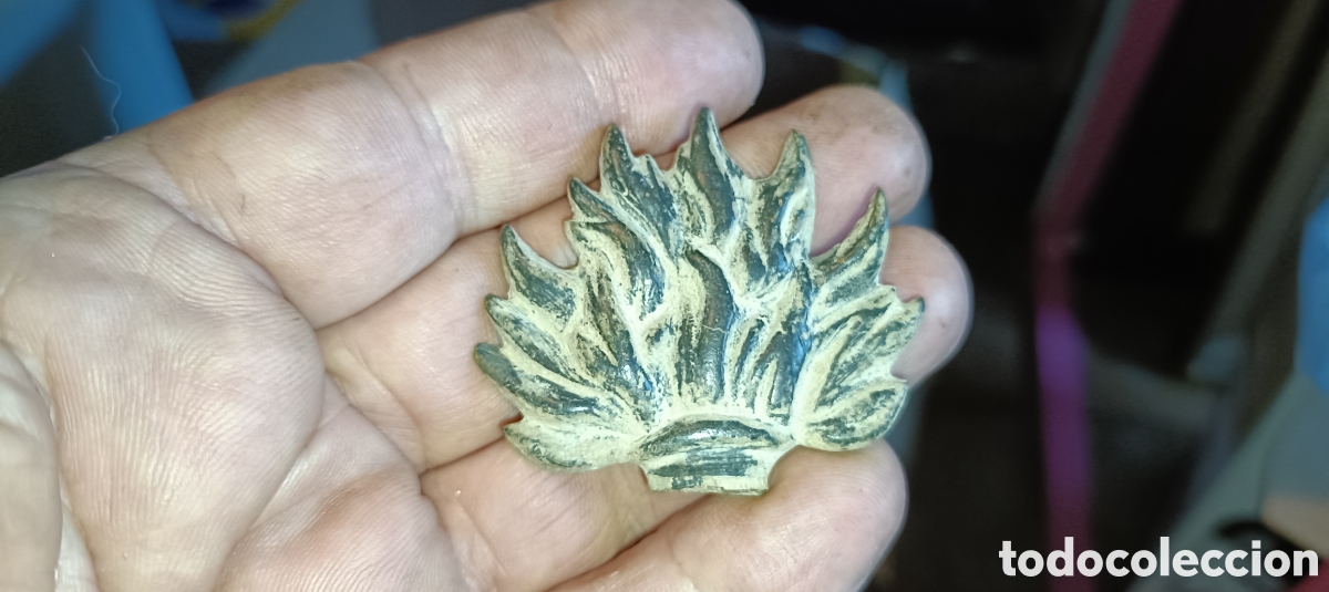 Pins de colecci&oacute;n: Parte superior de bombeta del cuerpo de artiller&iacute;a napole&oacute;nica