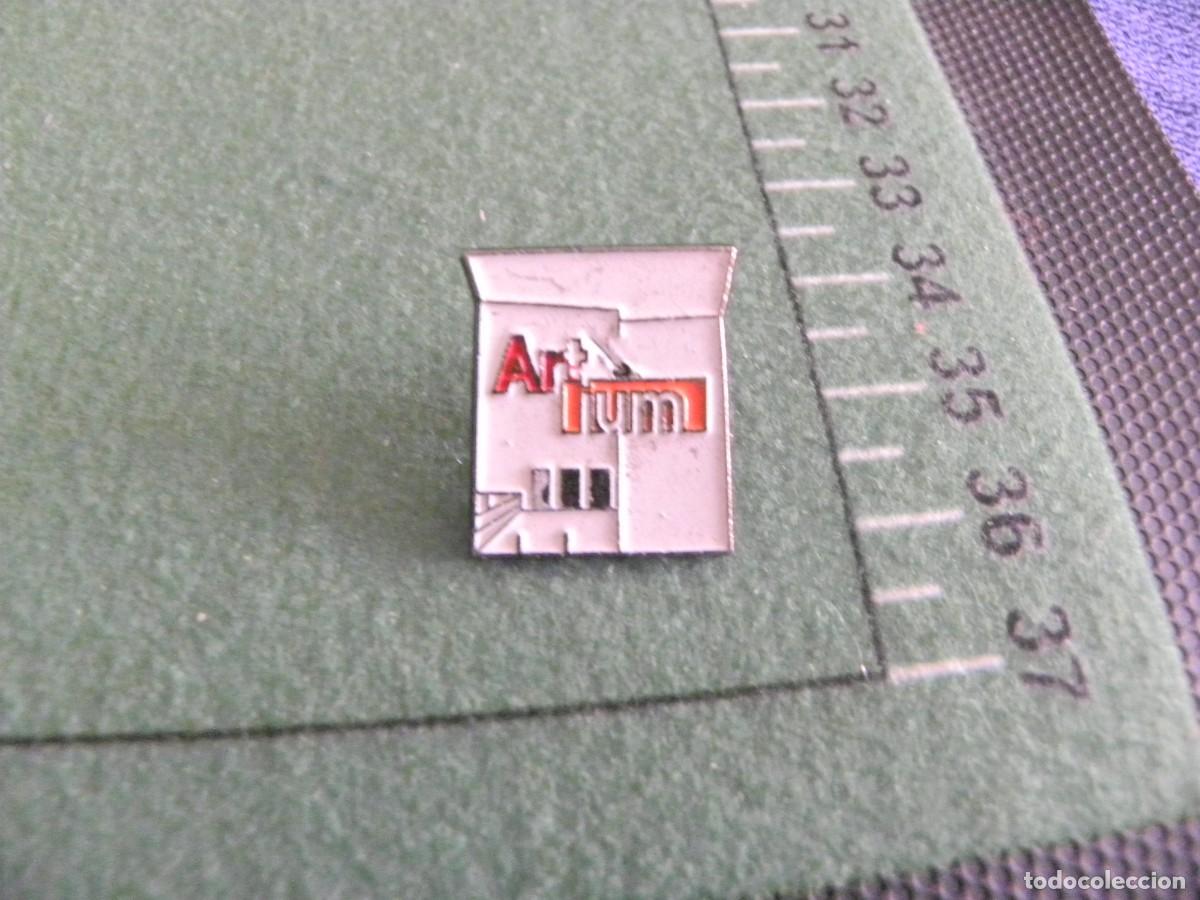 Collection pins: PINS MUSEO ARTUM EL DE LA IMAGEN