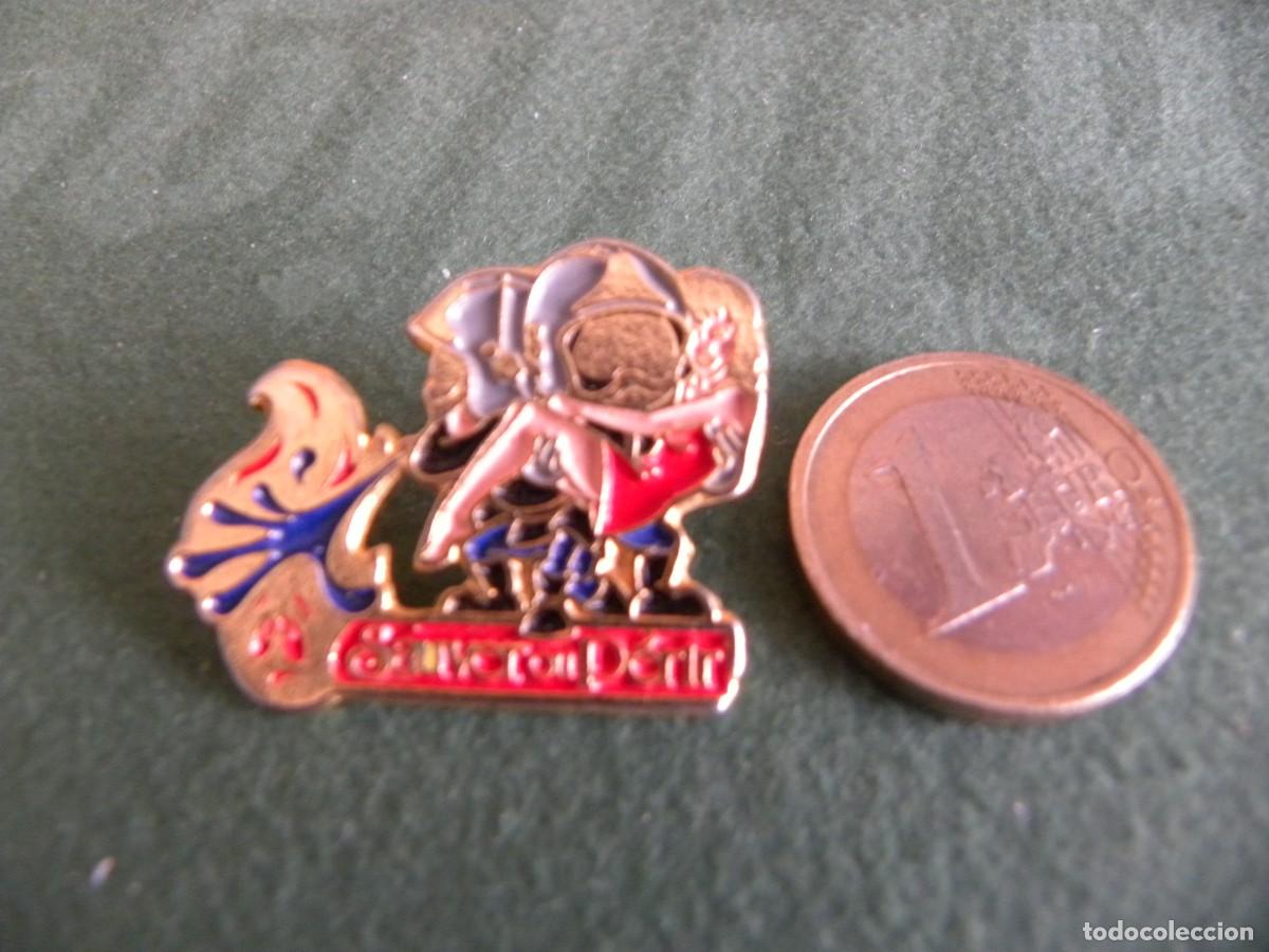 Pins de colecci&oacute;n: PINS SAUVER OU PERIR EL DE LA IMAGEN