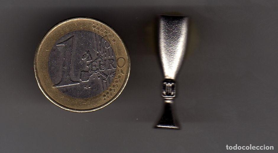 Pins de colecci&oacute;n: PINS TROFEO EL DE LA IMAGEN