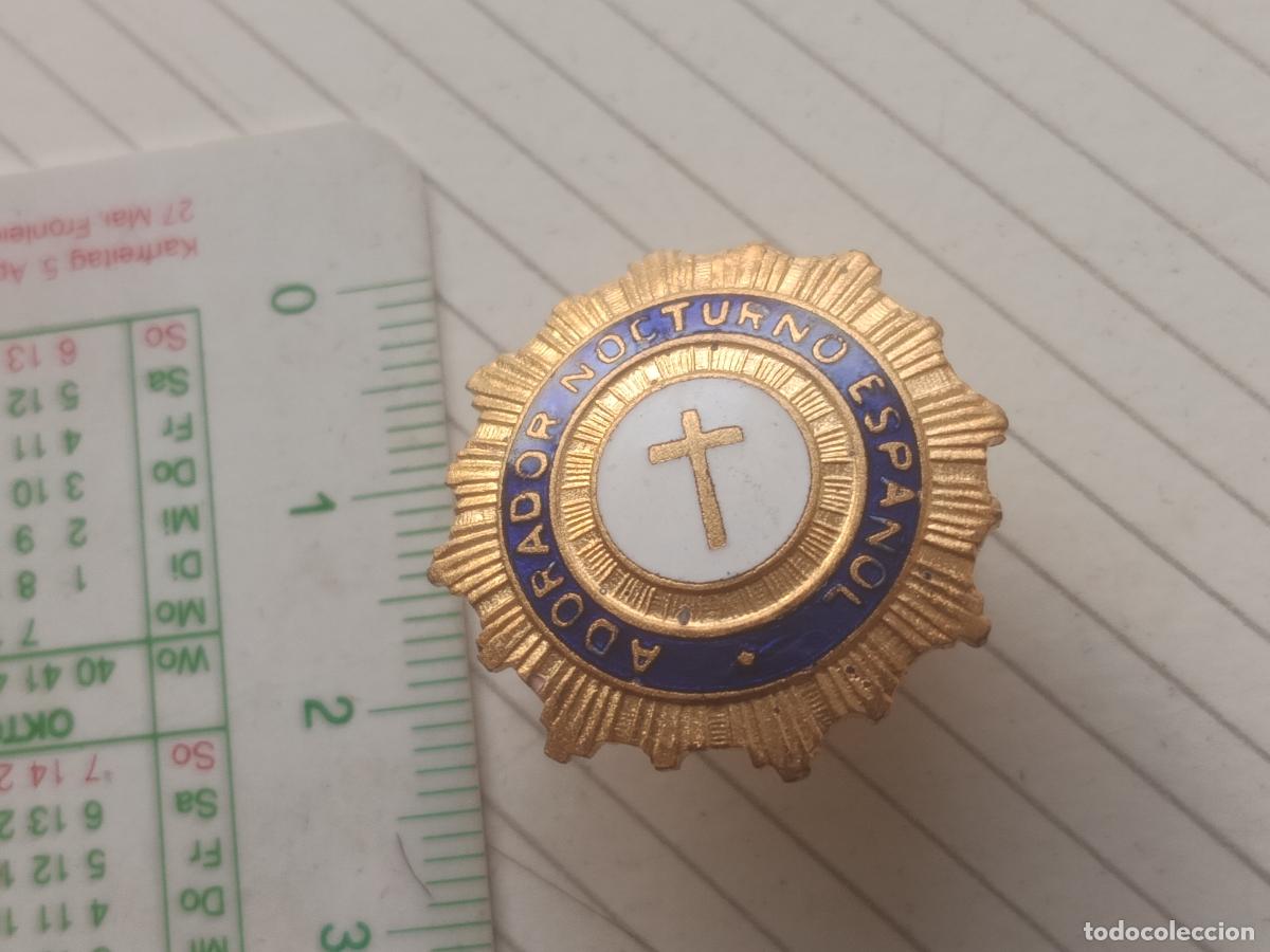 Pins de colecci&oacute;n: Adoraci&oacute;n Noctura. Insignia adorador nocturno espa&ntilde;ol