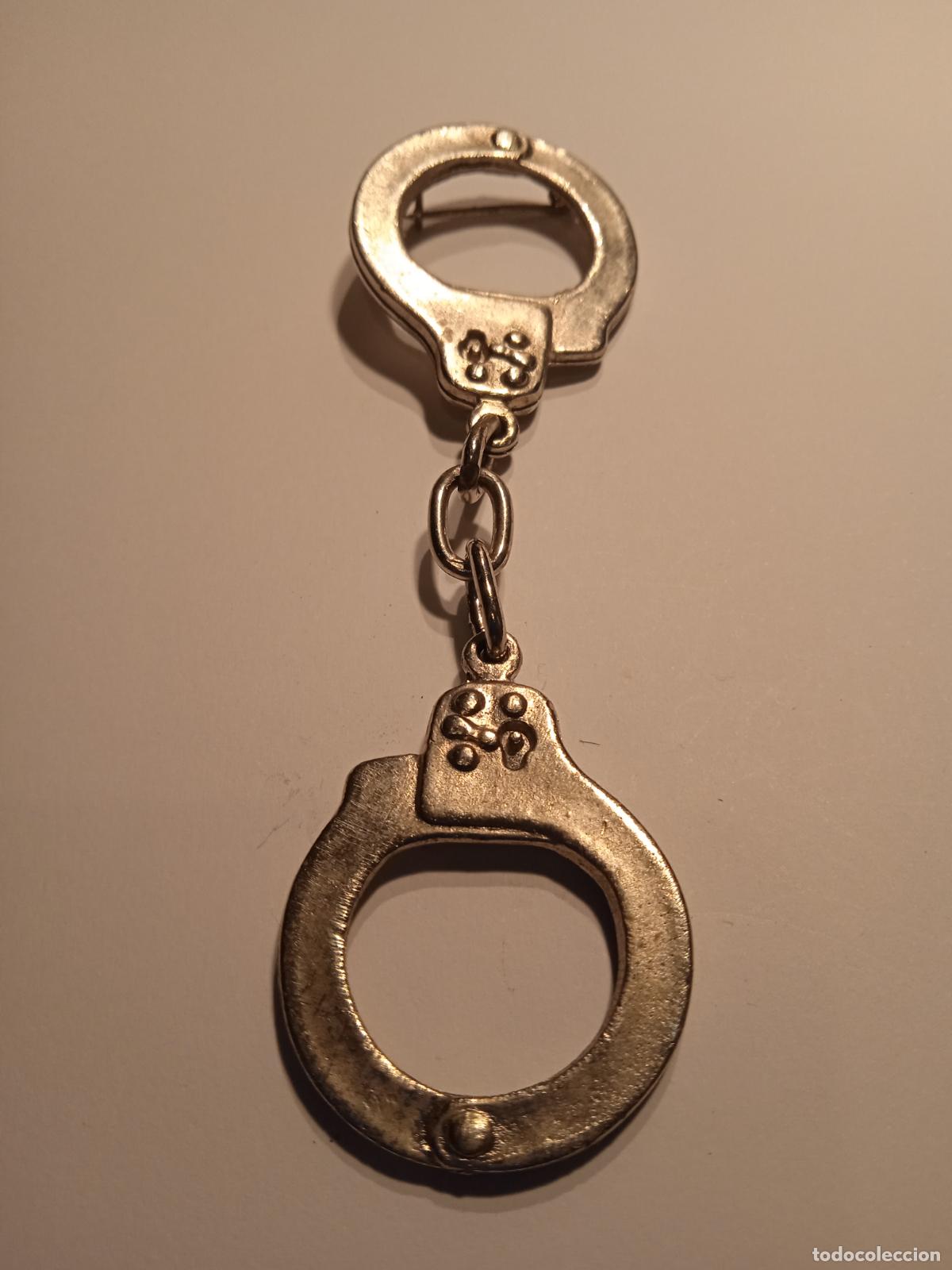 Pins de colecci&oacute;n: ESPOSAS O GRILLETES CON ALFILER POSTERIOR PARA COLGAR EN SOLAPA O SIMILAR