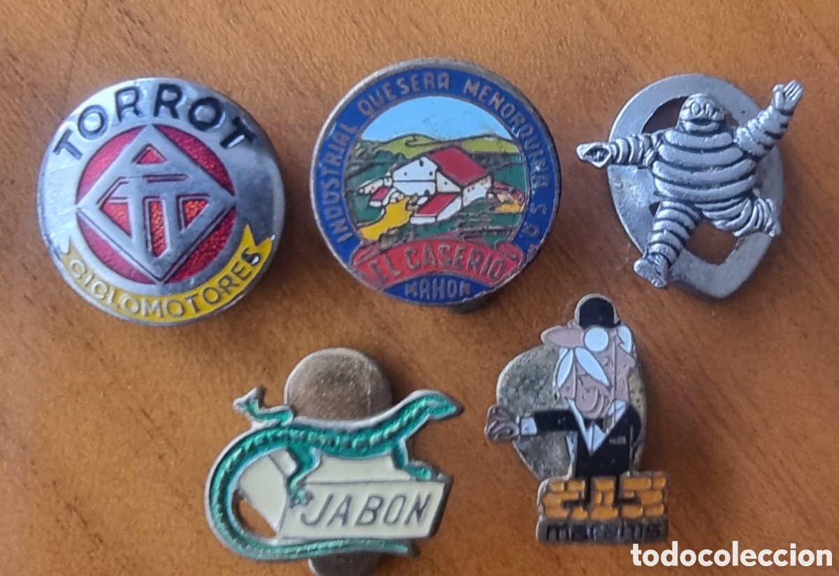 Pins de colecci&oacute;n: Lote cinco insignias Michel&iacute;n Torrot El Caser&iacute;o ved fotos