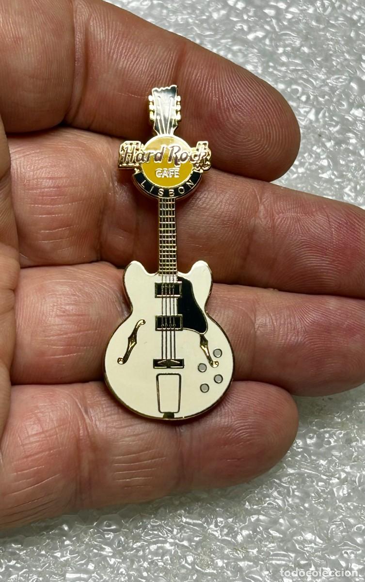 Pins de colecci&oacute;n: 3746.Pin guitarra el&eacute;ctrica Gibson ES-335 del Hard Rock Cafe Lisboa (Edici&oacute;n Limitada 250 unidades)